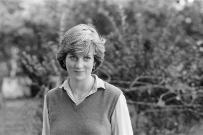 Royal Rarity: Princess Diana's Debut Contract – A Bid for History